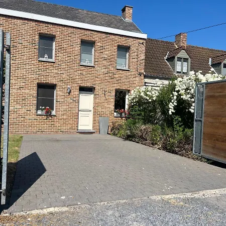 Holiday home Chaleureux A 5 Minutes Centre De Mons. *